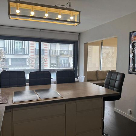 Appartement Place Morny, Hyper Centre ! Deauville Bagian luar foto