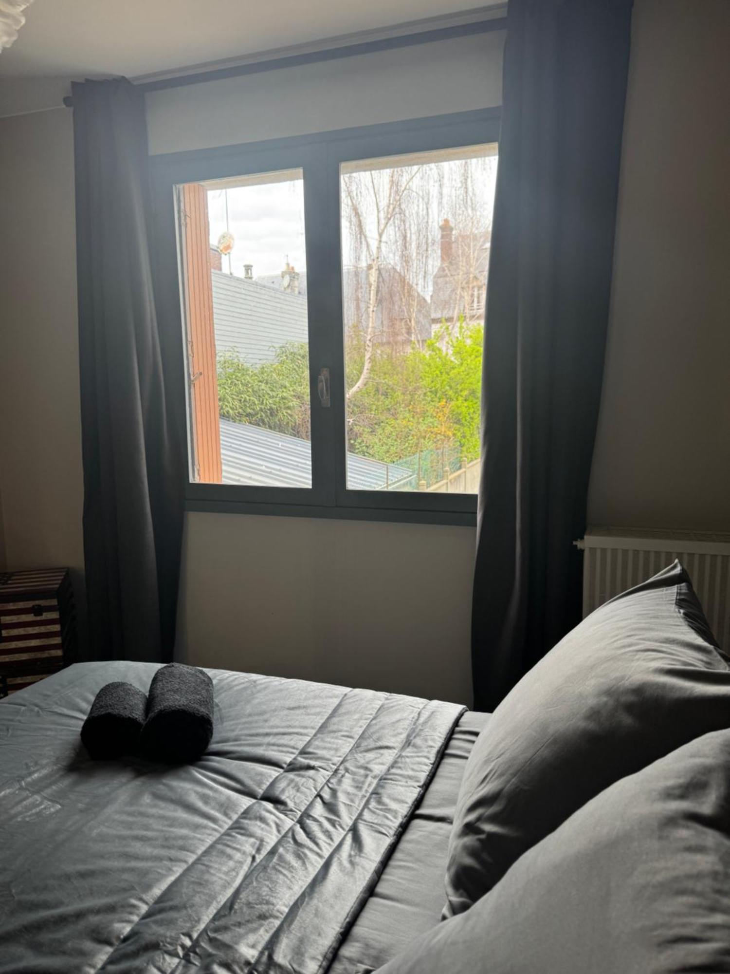 Appartement Place Morny, Hyper Centre ! Deauville Bagian luar foto